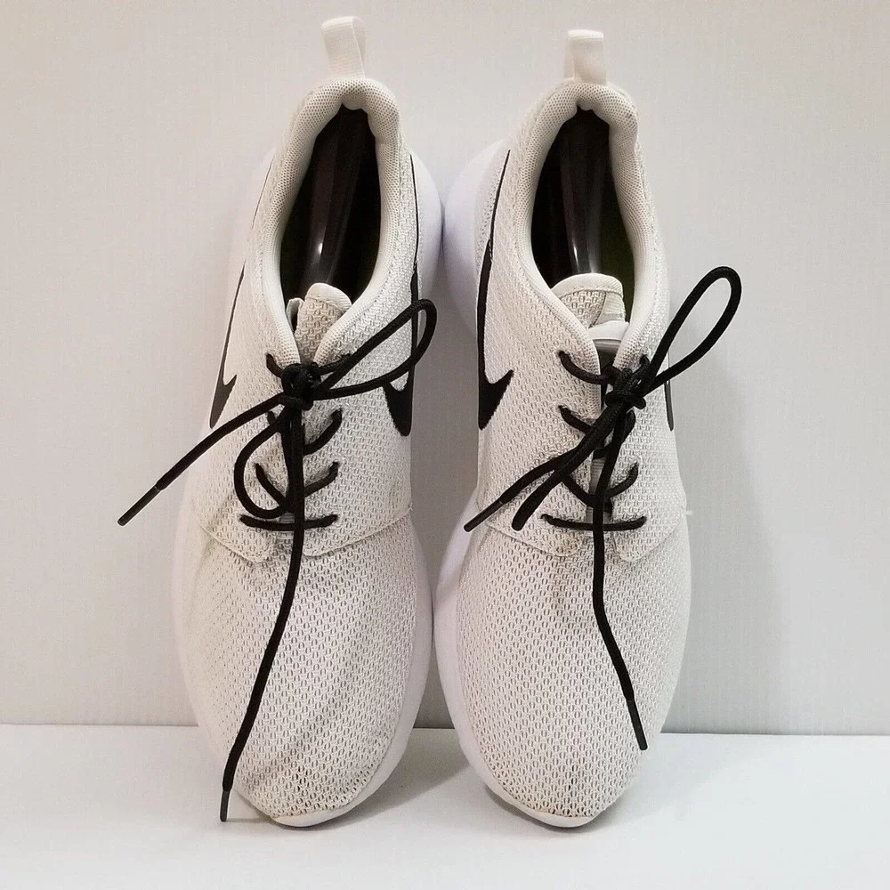 Women's Nike Roshe One (Nike iD) Sz 9.5 Flyknit White Black Sneakers 616841-994